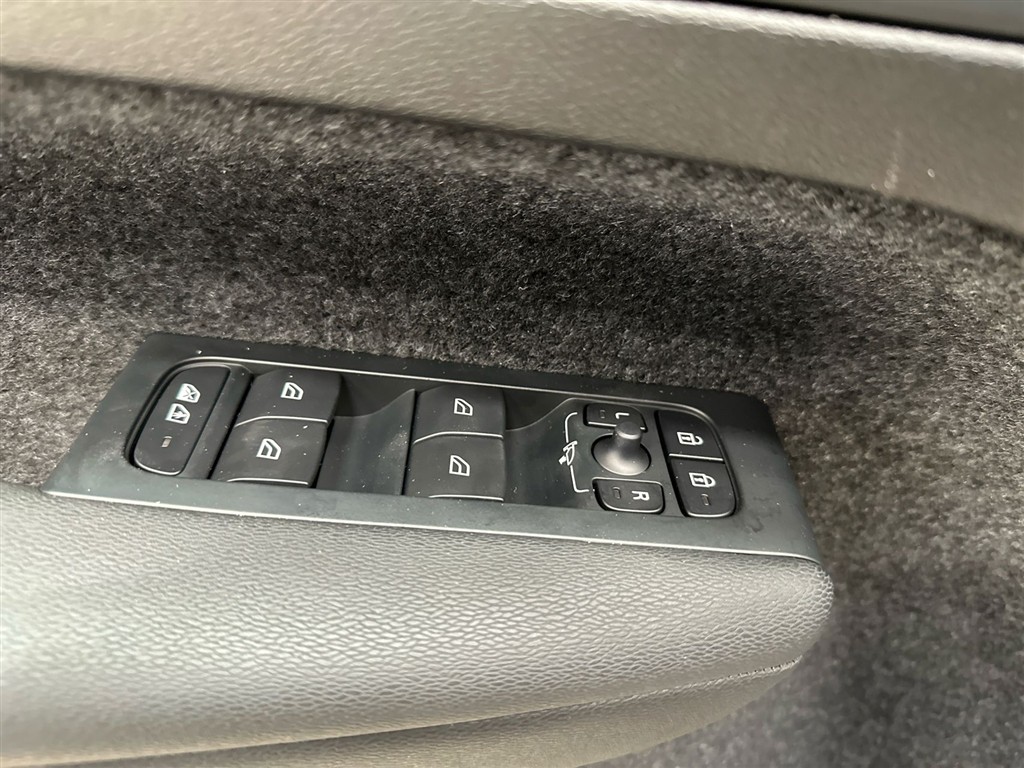Volvo XC40 Core billede 17