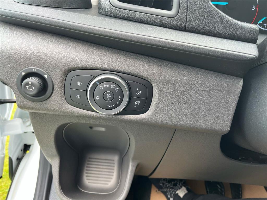 Ford Transit Trend billede 2