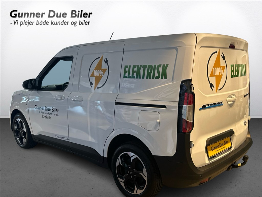 Ford E-Transit Courier Limited generic.image 3