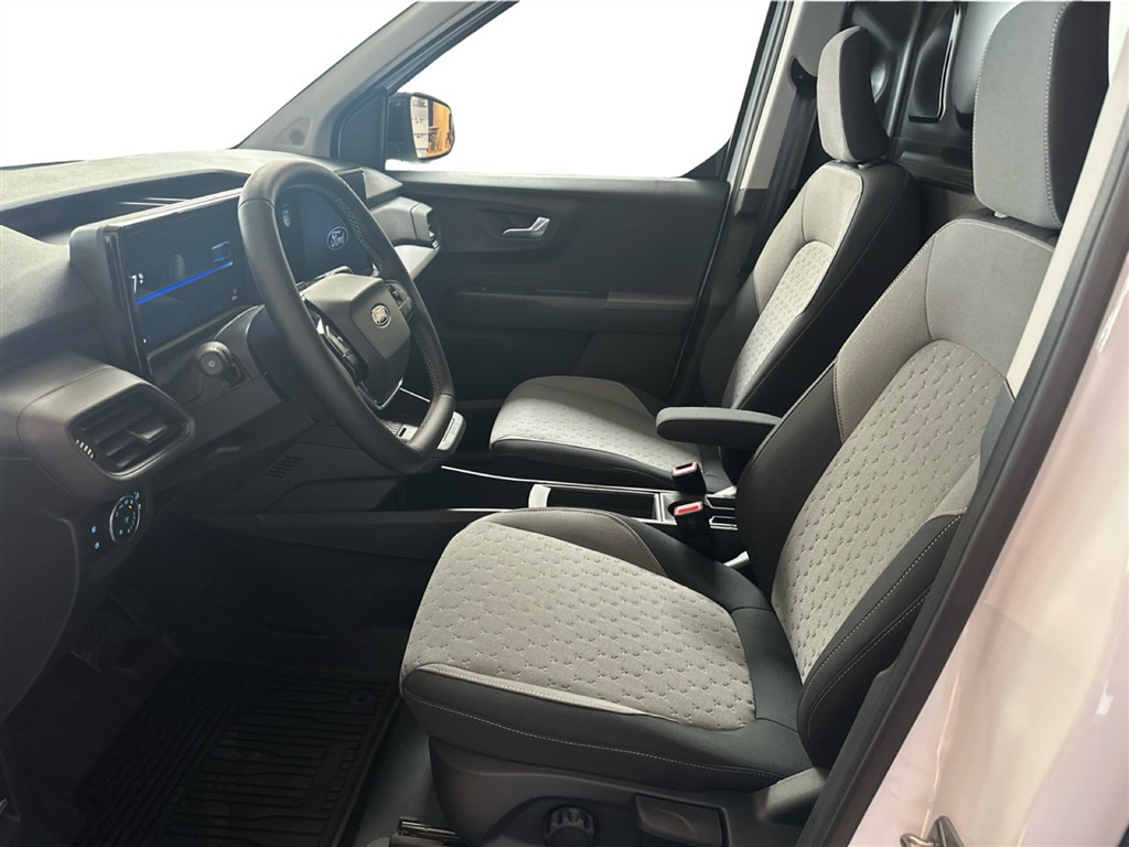 Ford E-Transit Courier Limited generic.image 10