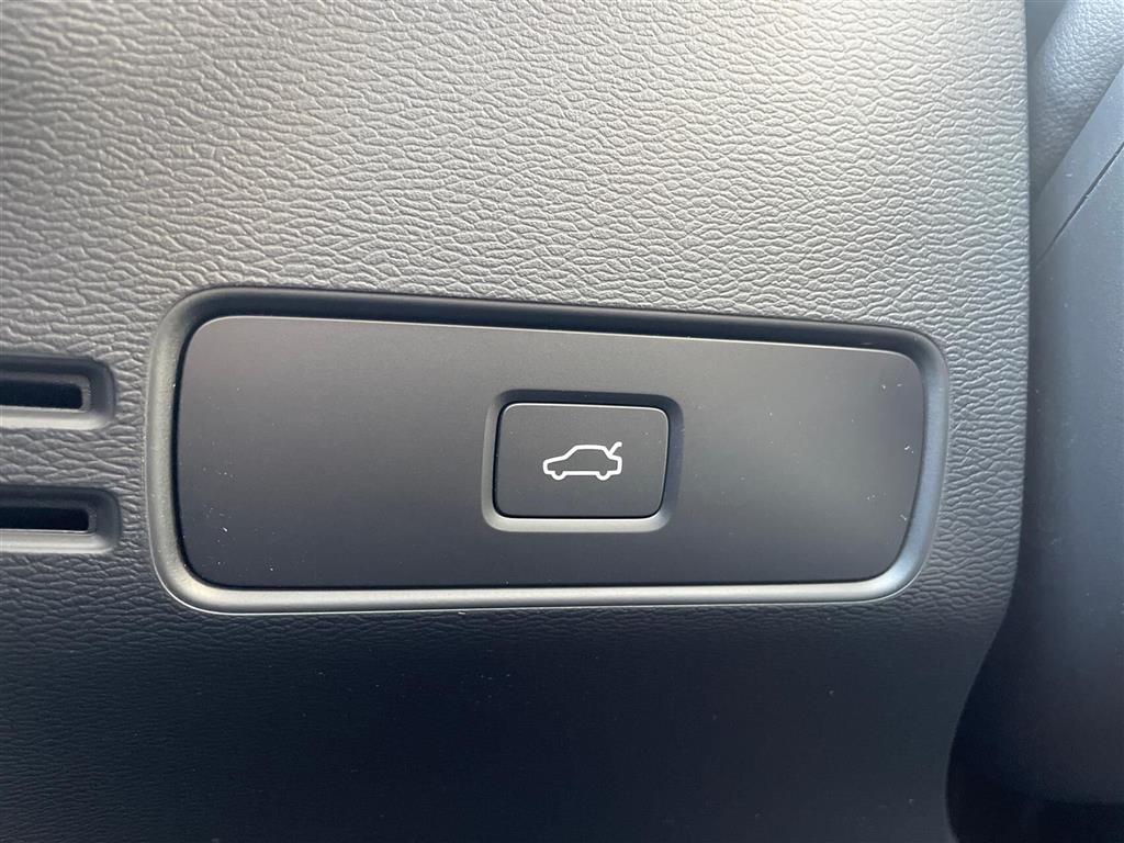 Volvo EC40 Black Edition billede 26