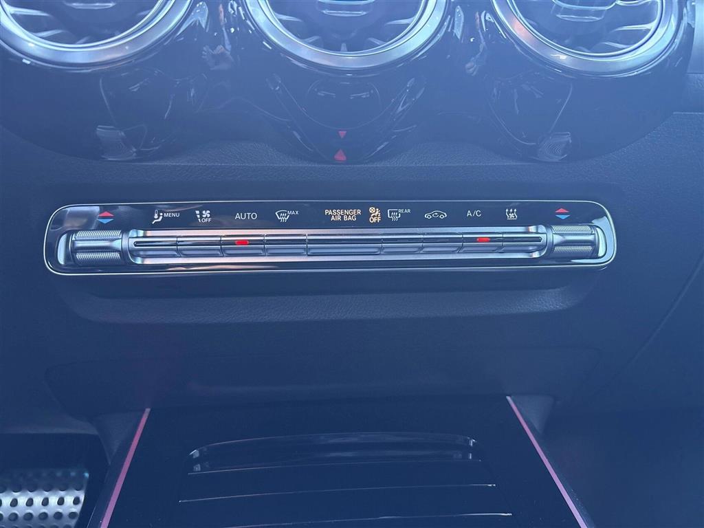 Mercedes-Benz EQB 300 AMG Line billede 11