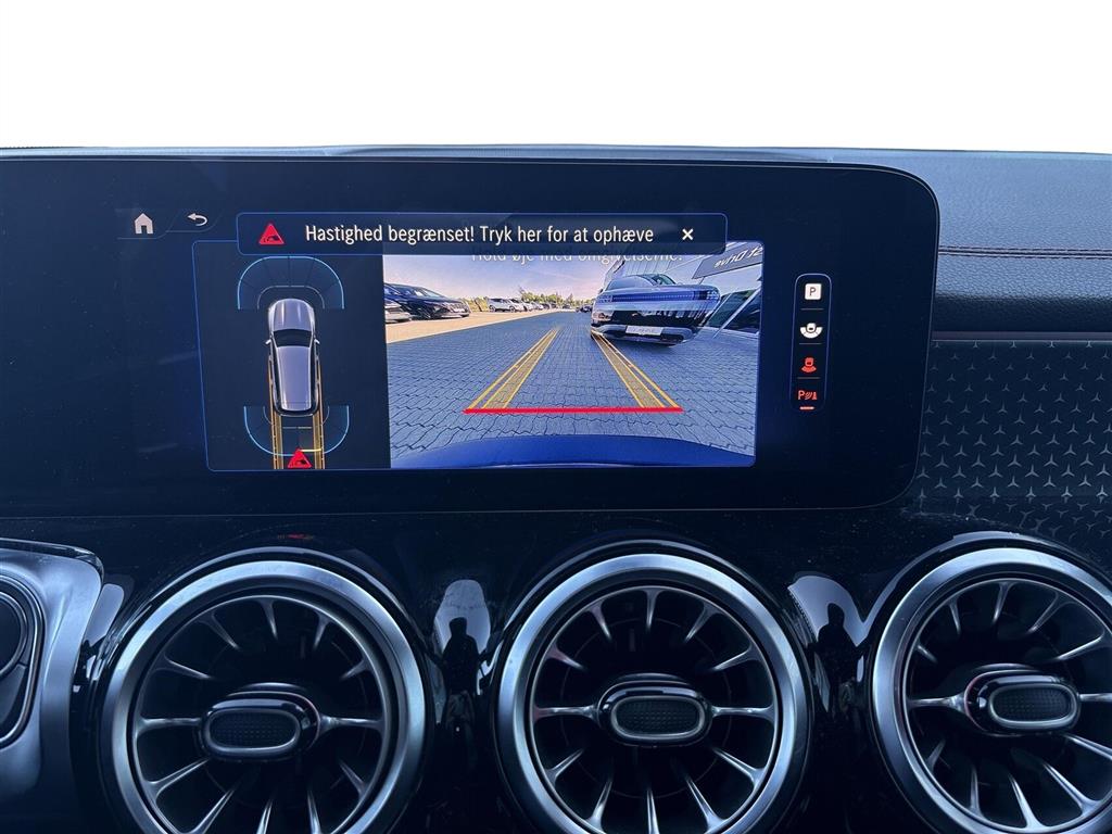 Mercedes-Benz EQB 300 AMG Line billede 9