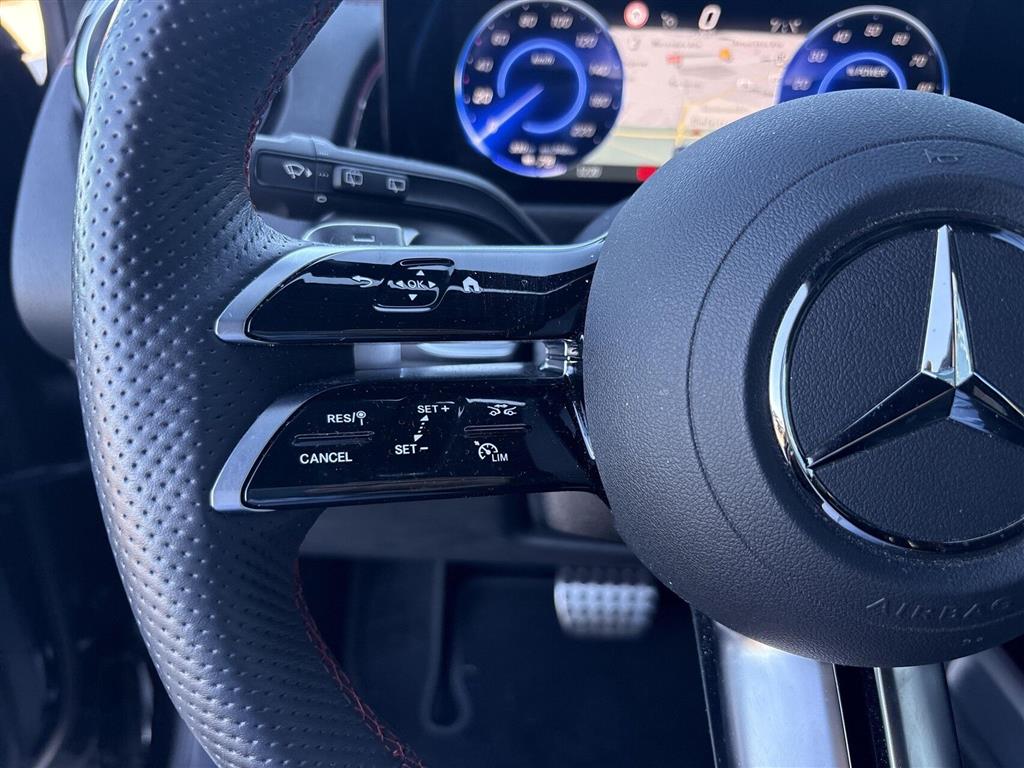 Mercedes-Benz EQB 300 AMG Line billede 15