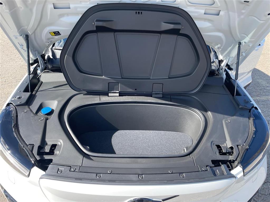 Volvo EX40 Black Edition billede 32