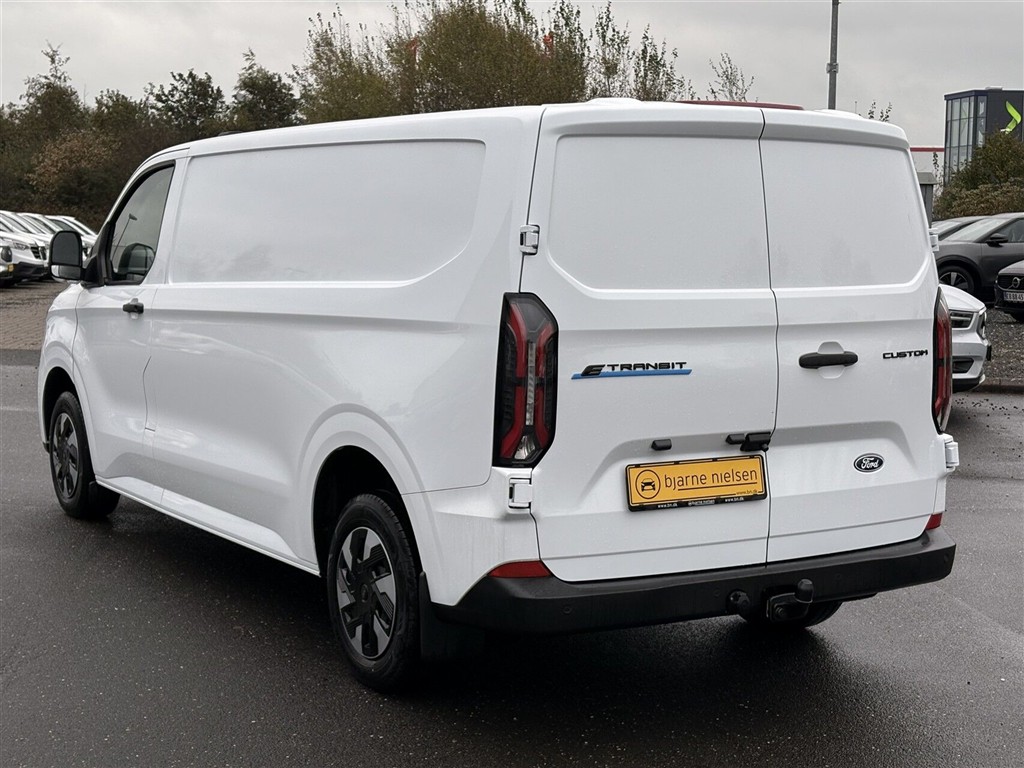Ford E-Transit Custom Trend billede 3