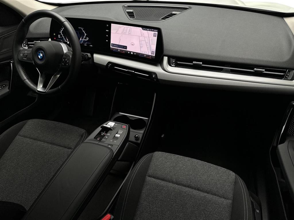 BMW iX1 xLine billede 12