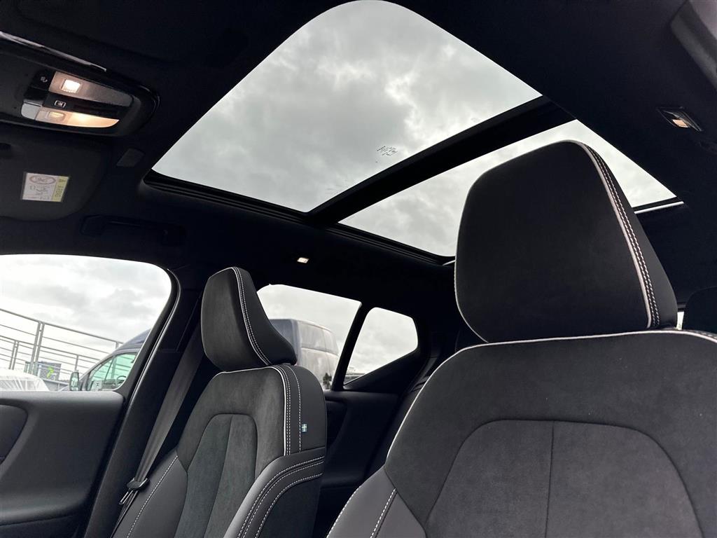 Volvo EX40 Black Edition billede 23