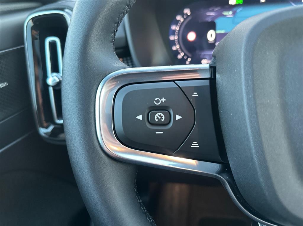 Volvo EX40 Black Edition billede 16