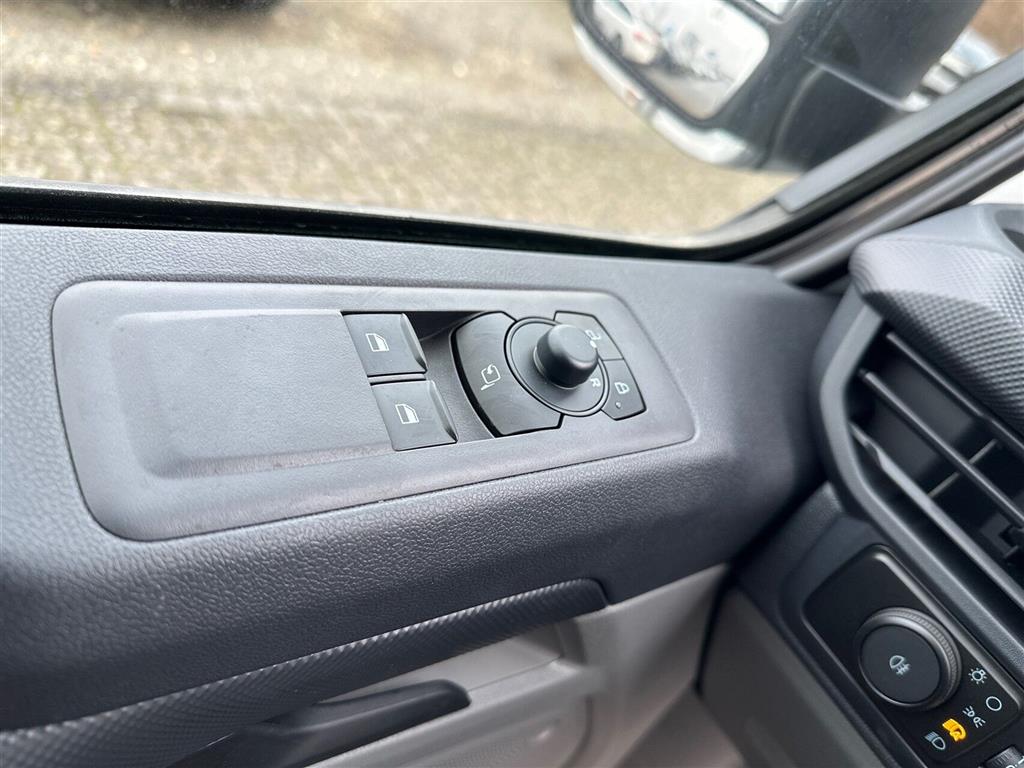 Ford E-Transit Custom Trend billede 15