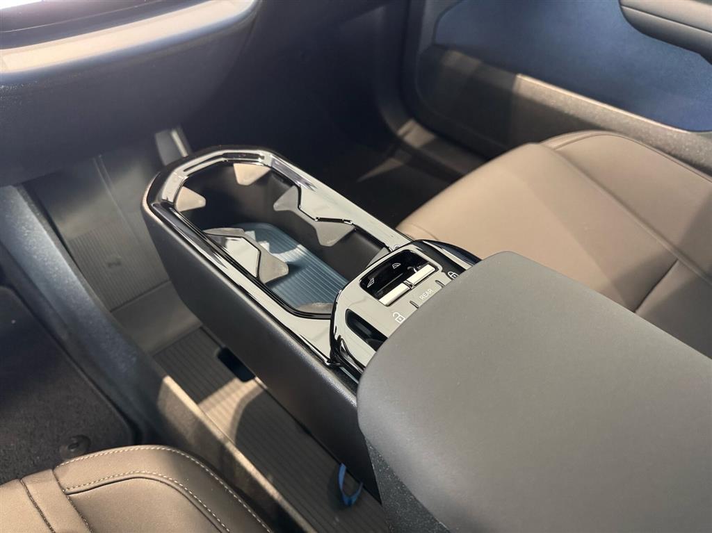 Volvo EX30 Plus billede 17