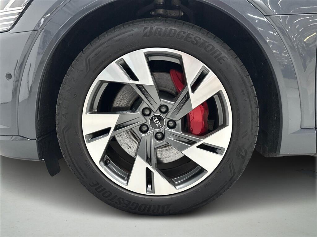 Audi Q8 S Line billede 10