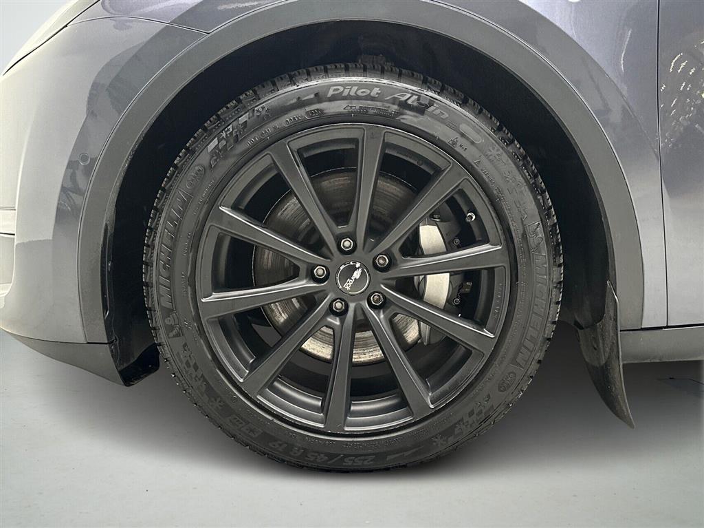 Tesla Model Y Long Range billede 10