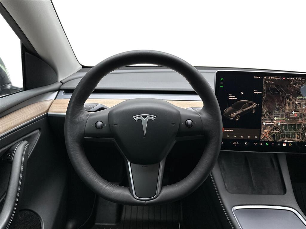 Tesla Model Y Long Range billede 11