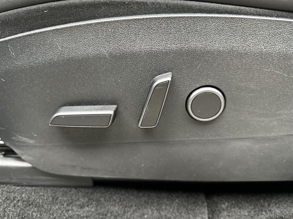 Tesla Model Y Long Range billede 19