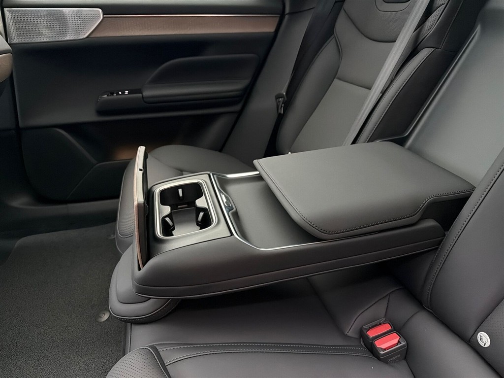 Volvo ES90 Ultra billede 27