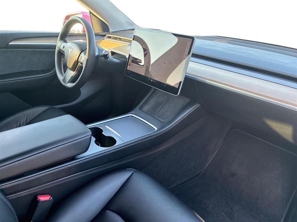Tesla Model Y Long Range billede 12