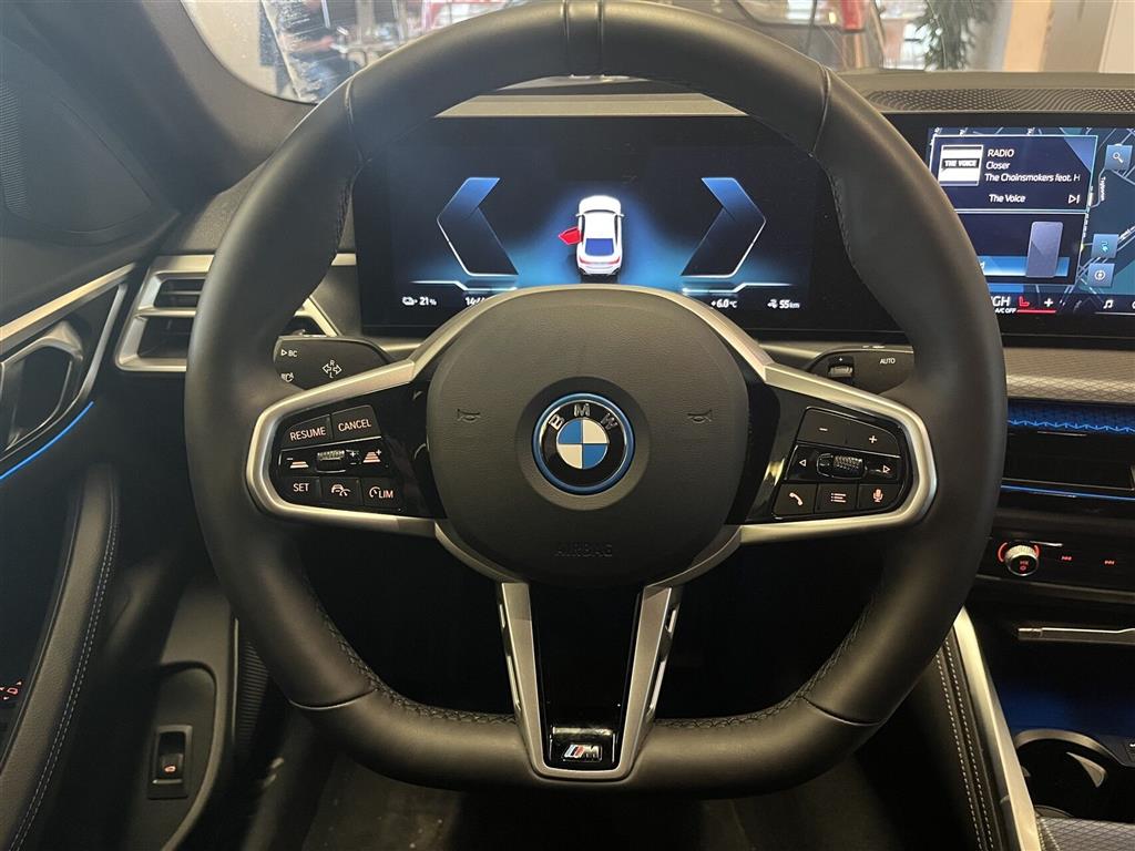 BMW i4 Charged M-Sport billede 9