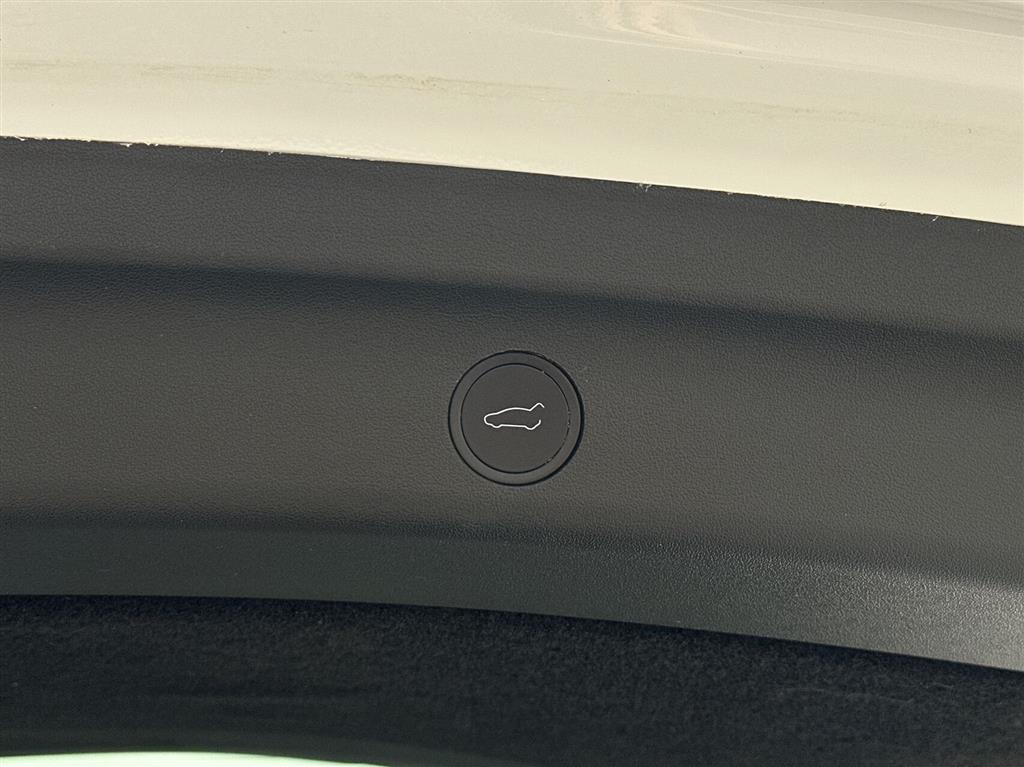 Tesla Model Y Performance billede 17
