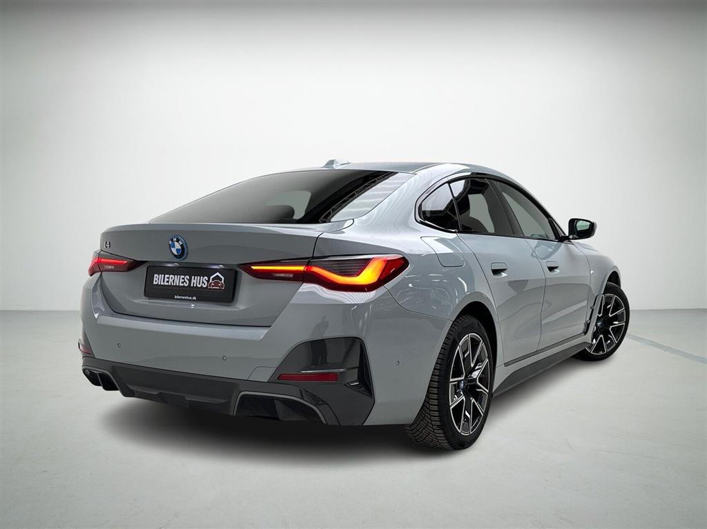 BMW i4 Charged M-Sport billede 2