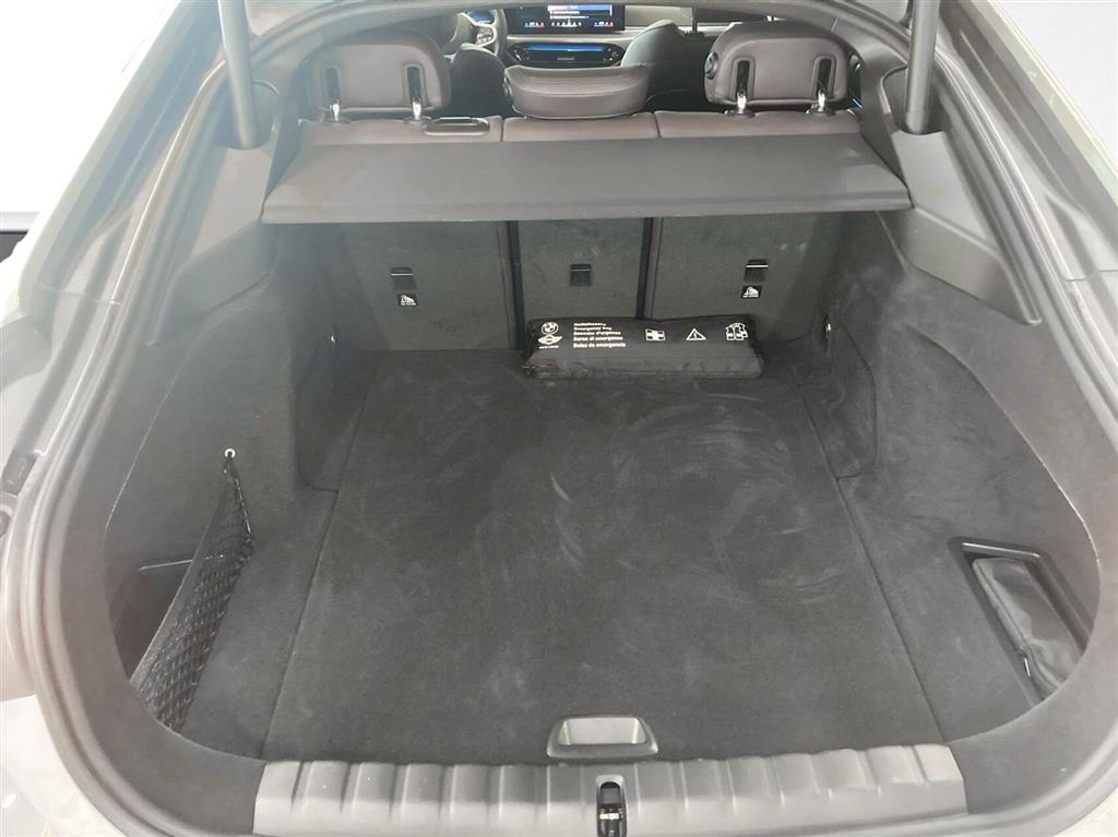 BMW i4 Charged M-Sport billede 8