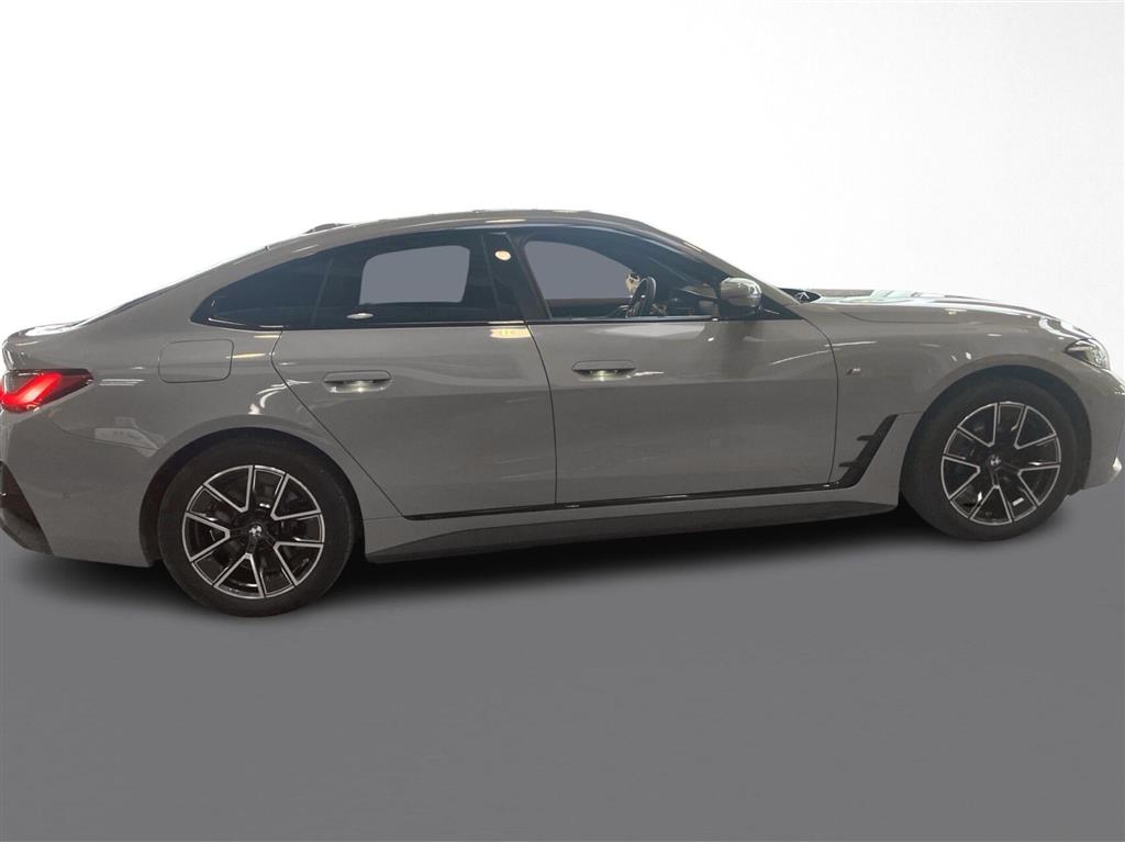 BMW i4 Charged M-Sport billede 11