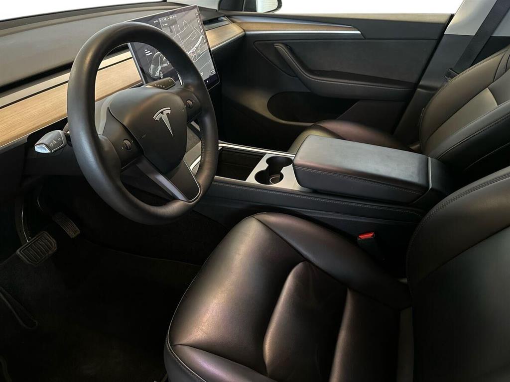 Tesla Model Y Long Range billede 9