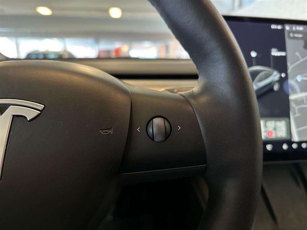 Tesla Model Y Long Range billede 15