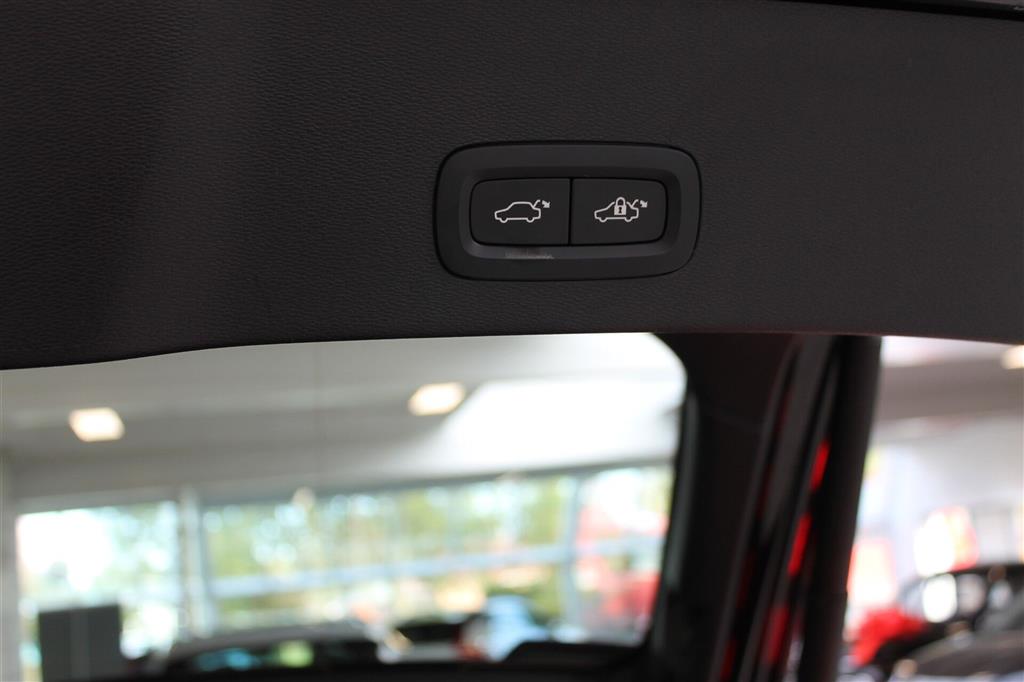 Volvo EC40 Black Edition Plus billede 18