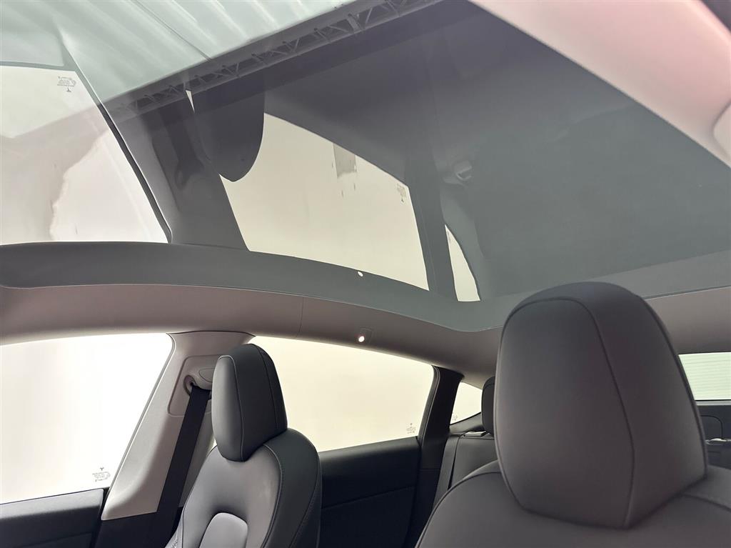 Tesla Model Y Long Range billede 22