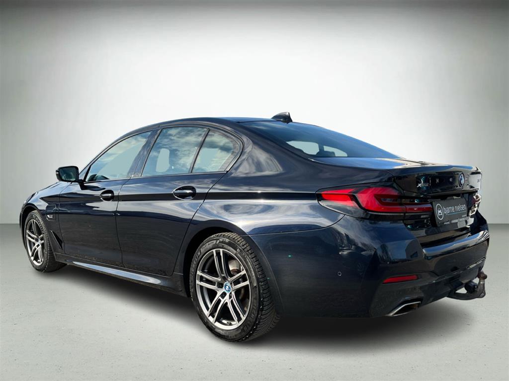 BMW 545e M-Sport billede 3