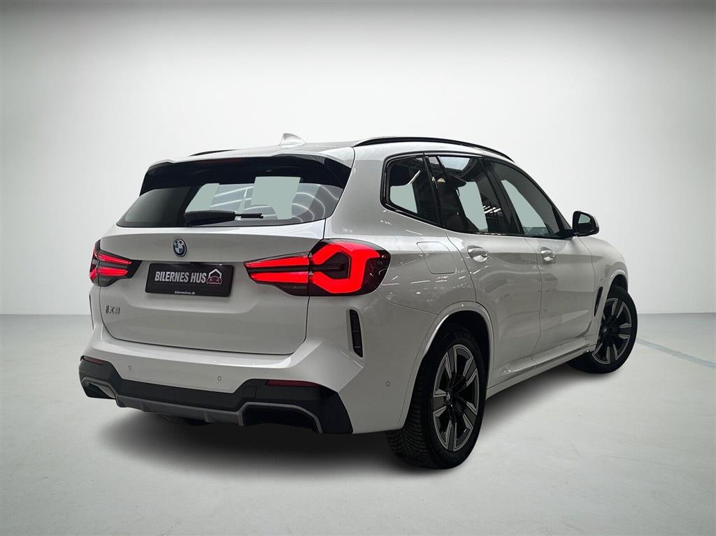BMW iX3 M-Sport Charged billede 2