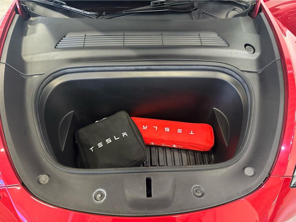 Tesla Model Y Long Range billede 14