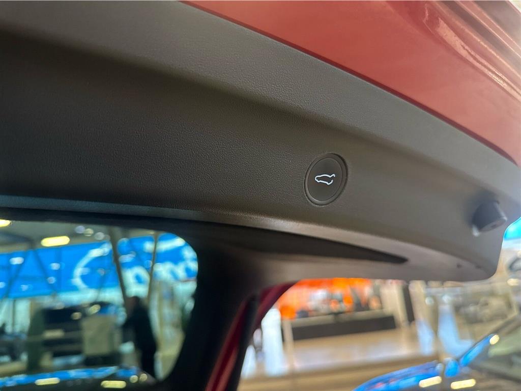 Tesla Model Y Long Range billede 18