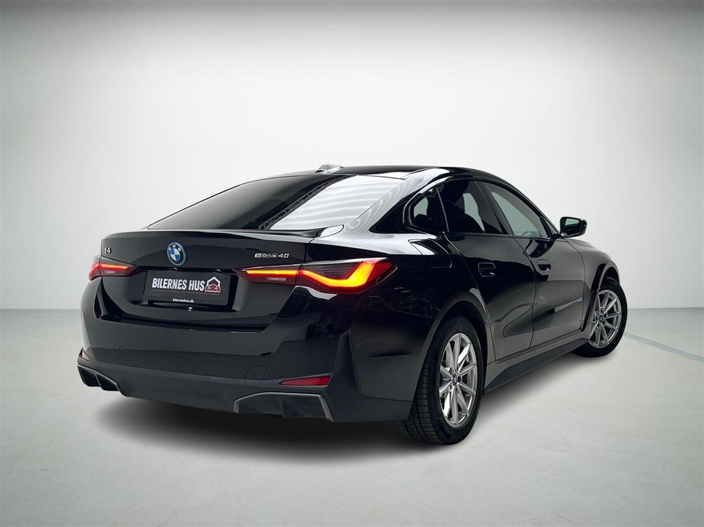 BMW i4 Charged billede 2