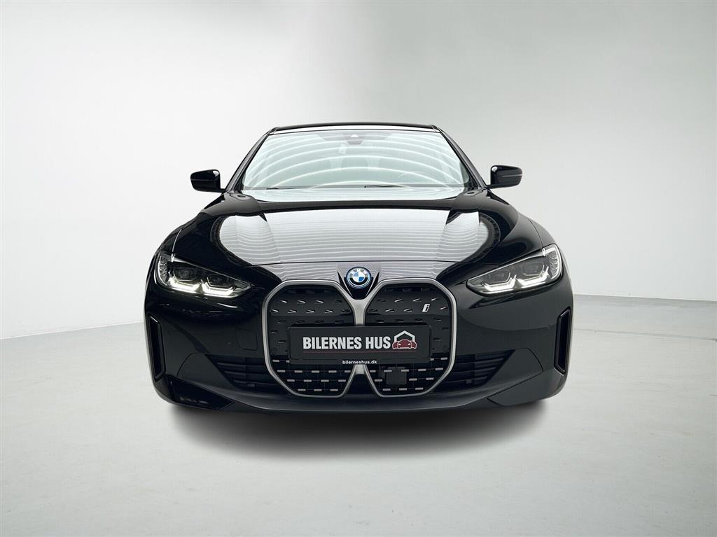 BMW i4 Charged billede 7