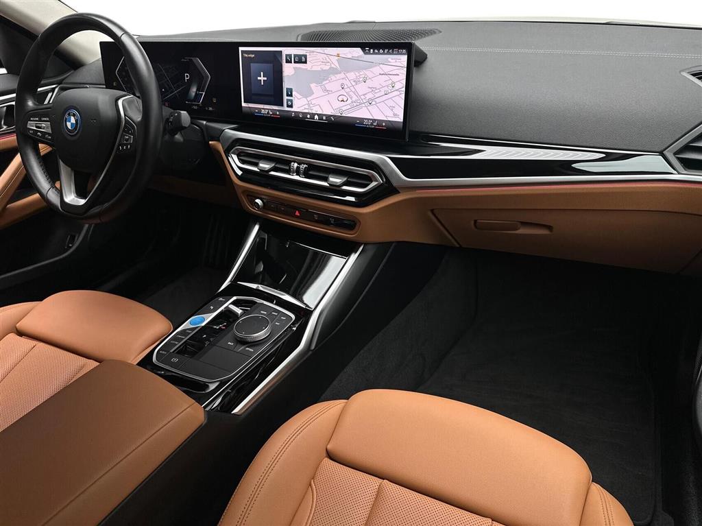 BMW i4 Charged billede 11