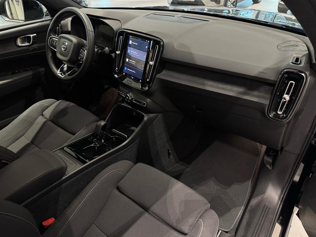 Volvo EC40 Black Edition billede 13