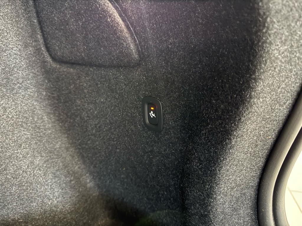 Volvo EC40 Black Edition billede 10