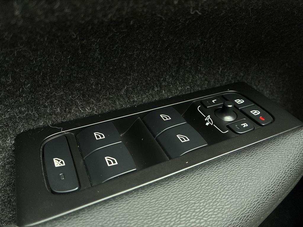 Volvo XC40 R-design billede 16