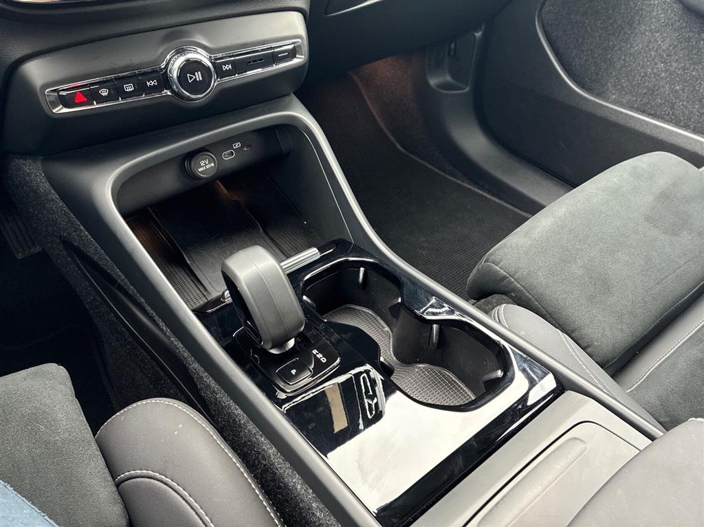 Volvo EX40 Black Edition billede 15