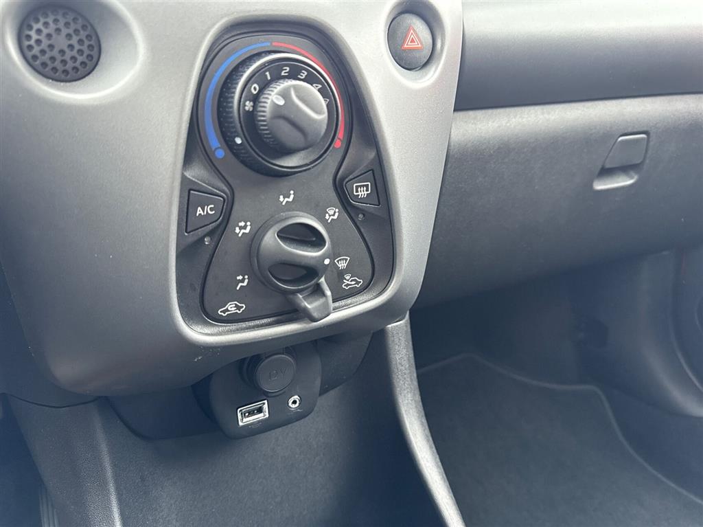 Toyota Aygo X-plore DAB+ billede 15