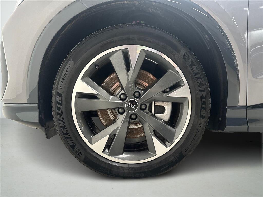 Audi Q4 S Line billede 8