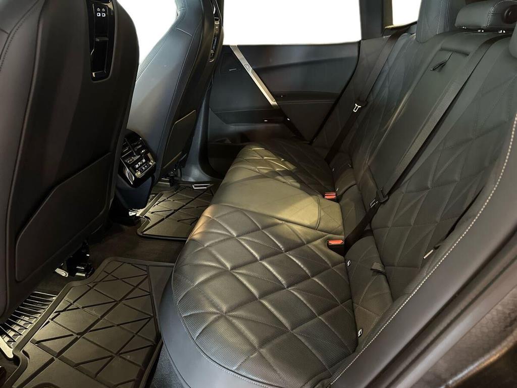 BMW iX Fully Charged billede 12