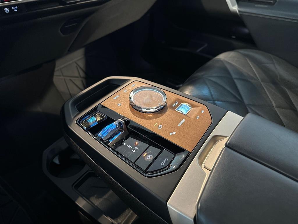 BMW iX Fully Charged billede 15