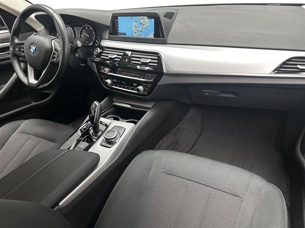 BMW 520d Connected billede 10