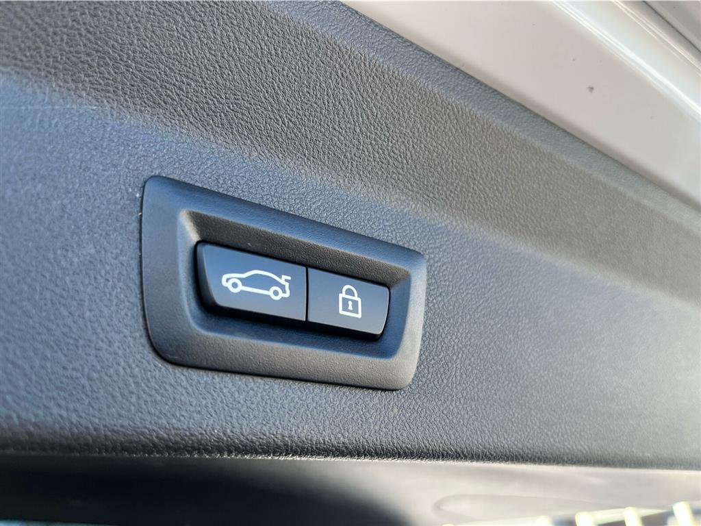 BMW iX3 Charged Plus billede 19