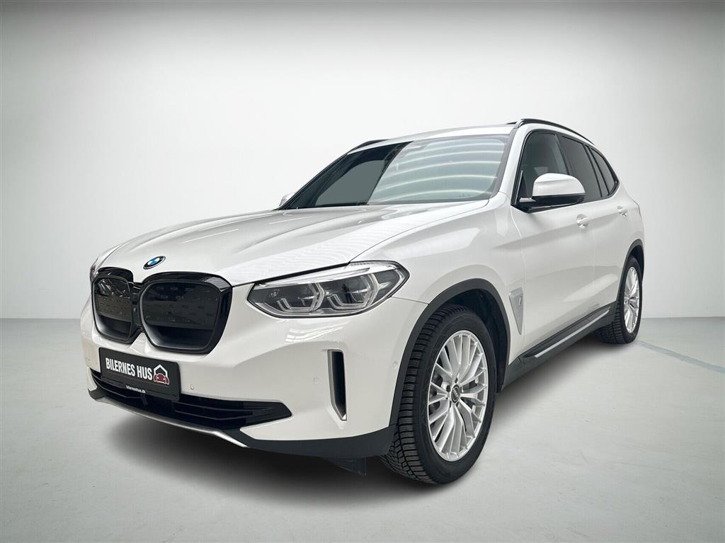 BMW iX3 Charged Plus