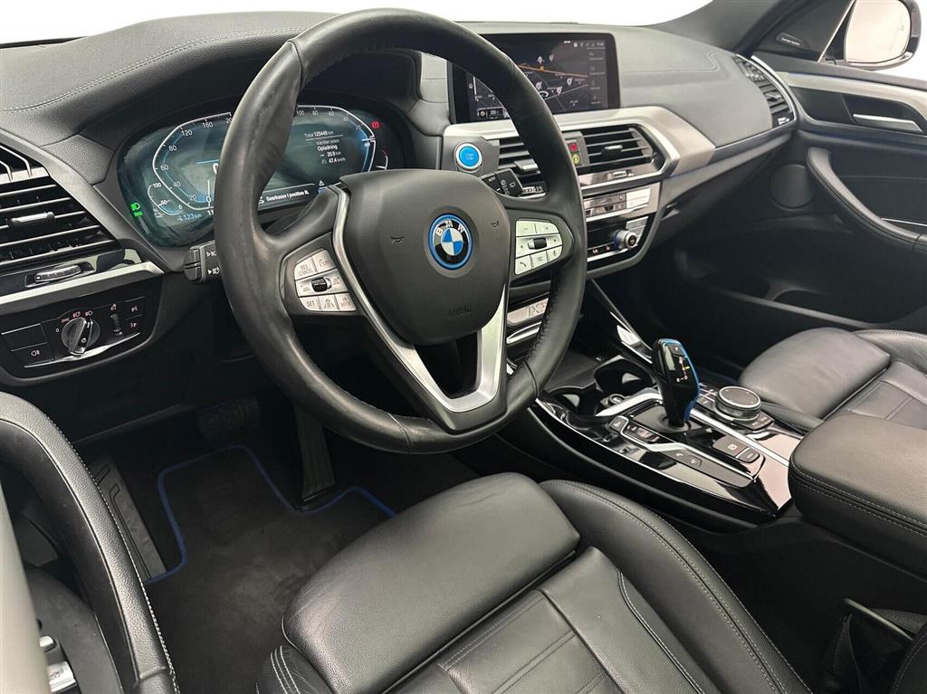 BMW iX3 Charged Plus billede 3