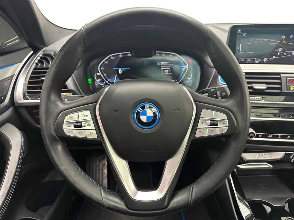 BMW iX3 Charged Plus billede 9